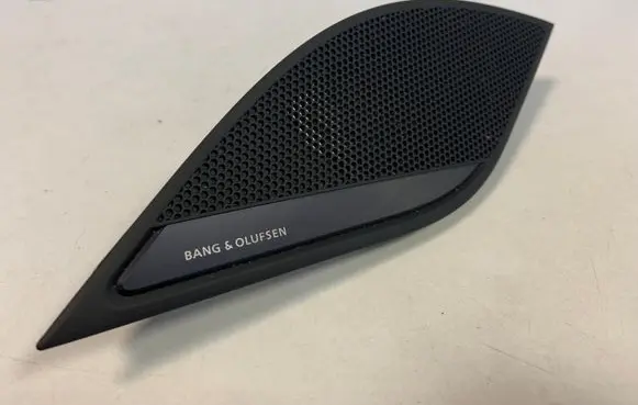 Side speaker trim/cover
