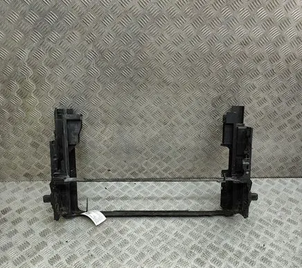BMW 7 F01 F02 F03 F04 Radiator support slam panel bracket 7804617