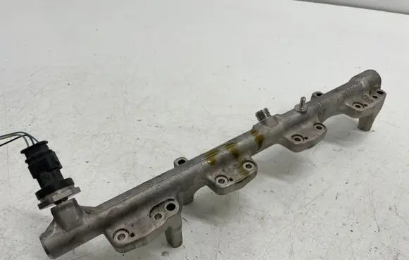 BMW 3 F30 F35 F31 Fuel main line pipe 7639979