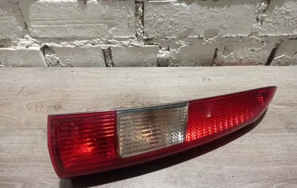 Volvo V70 Rear/tail lights 9154494