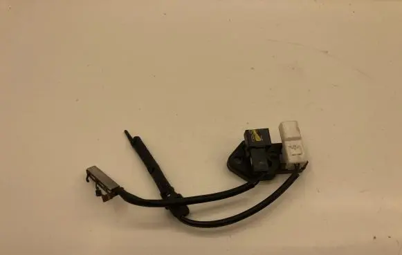 KIA Sorento Other devices E218405