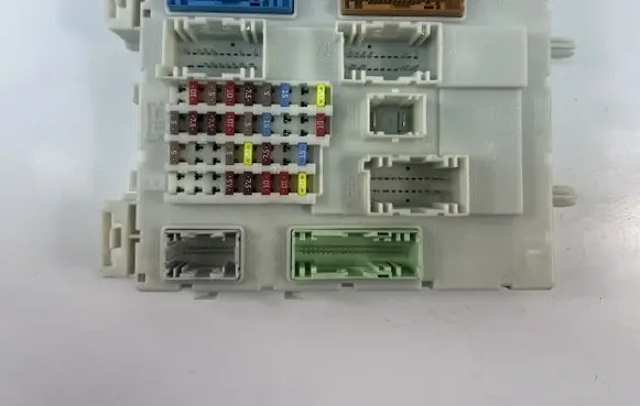 Volvo V40 Fuse box set 31453132