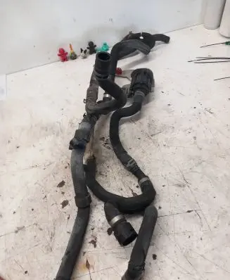 Audi A8 S8 D4 4H Engine coolant pipe/hose 4H2819337
