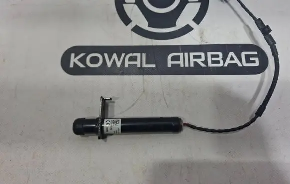 Land Rover Evoque II Bonnet Pedestrian Airbag Actuator J9C316E634AC 2006543