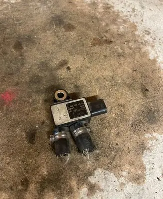 Mercedes-Benz E W213 Air pressure sensor A0009056503 08T12 000175170