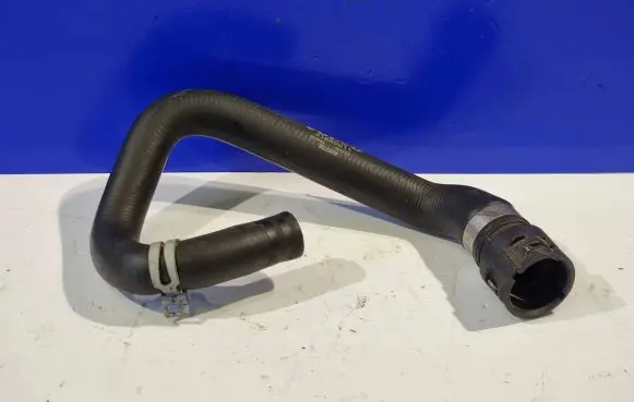 Volvo XC90 Engine coolant pipe/hose 31686011