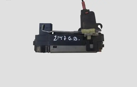 Opel Astra H Rear door lock 13210739