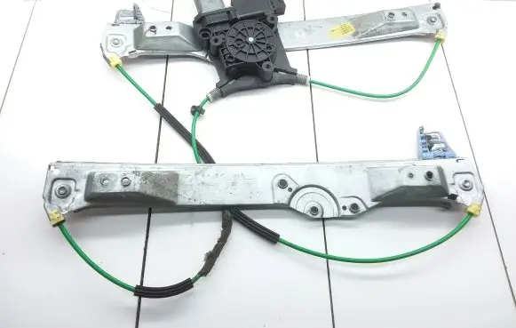 Opel Corsa D Front door electric window regulator 013269605 541613212