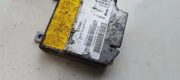 Volvo S40, V40 Airbag control unit/module 30613470 e7t8k19b9x6
