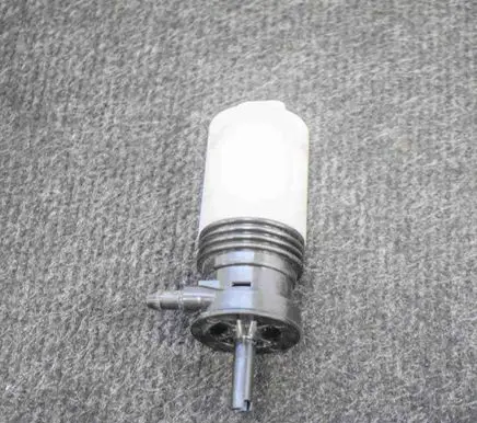 Volvo XC60 Windscreen/windshield washer pump 1028284001