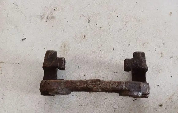 Opel Vectra C Brake caliper pad carrier rear 
