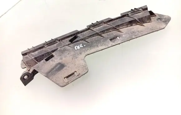 Volvo V70 Front bumper mounting bracket 30796388