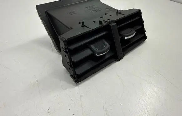 Ford Edge II Rear air vent grill EM2B19C570A