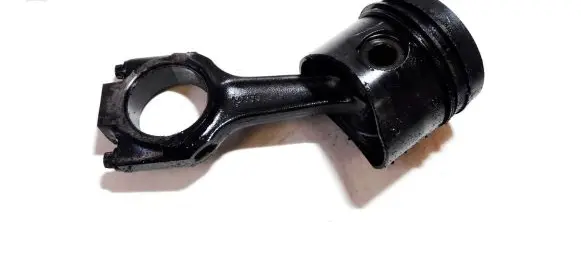 Ford Escort Piston with connecting rod s89ff