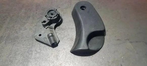 BMW 3 E46 Engine bonnet (hood) release handle 8223163