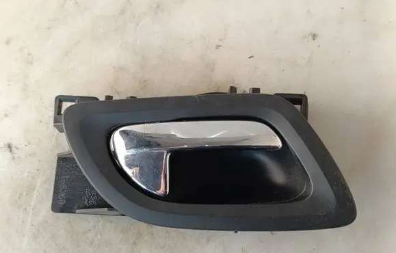 Peugeot 308 Front door interior handle 9660525380