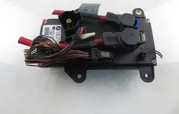 BMW 7 E65 E66 Battery control module 8ES00827005 6935431