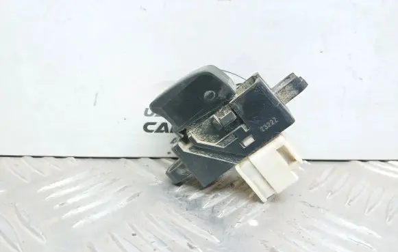 Nissan Almera Tino Electric window control switch
