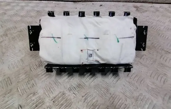 Tesla Model 3 Passenger airbag 107782400F 641046800D AAQ20267E66DBRD