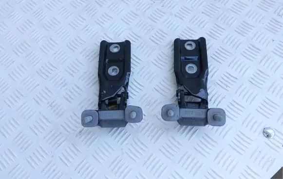 BMW X2 F39 Tailgate/trunk/boot hinge 7423839 7423840