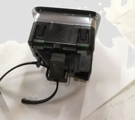 Mercedes-Benz E W212 Tailgate opening switch A2129056200