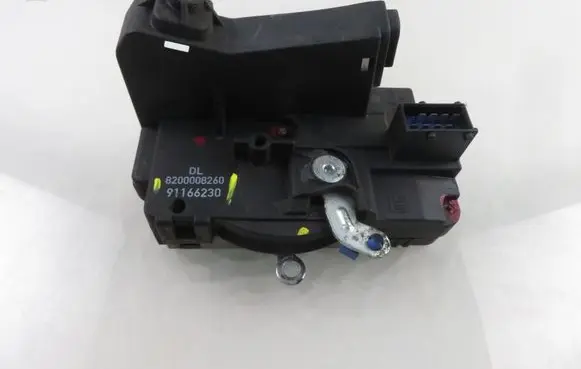 Opel Vivaro Front door lock 91166230 8200008260