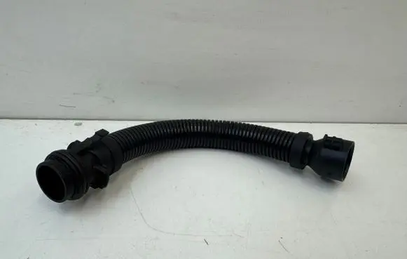 BMW 5 F10 F11 Breather hose/pipe 586509 BMPB432