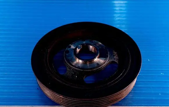 Ford Focus Crankshaft pulley 9654961080