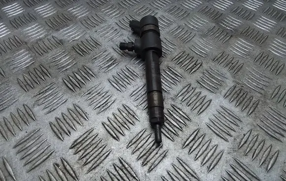 Opel Zafira B Fuel injector 0445110276