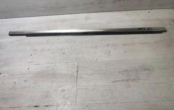 Mercedes-Benz GLK (X204) Front door windshield rail 