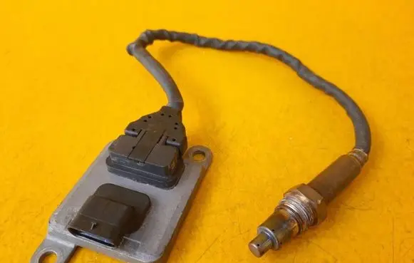 Mercedes-Benz Vito Viano W447 Lambda probe sensor A0009052709