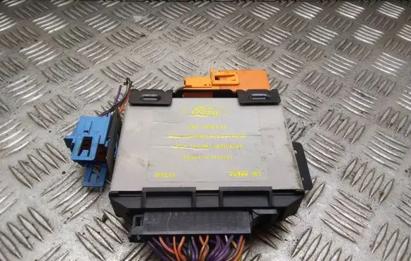 Ford Mondeo Mk III Comfort/convenience module 93BG10C909AB