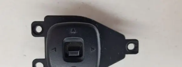 Mazda 3 I Wing mirror switch BJOE66600 03200320