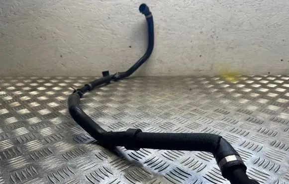 Engine coolant pipe/hose