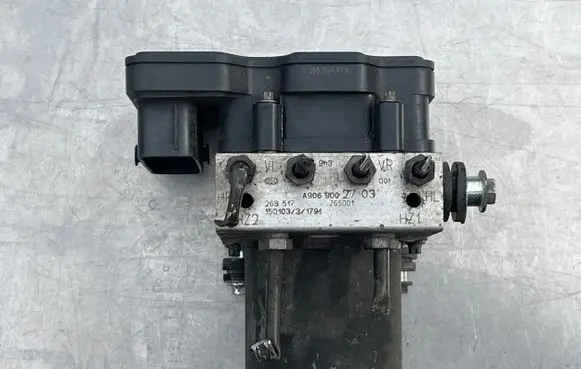 Mercedes-Benz Sprinter W906 ABS Pump A9069002703 Z6S001