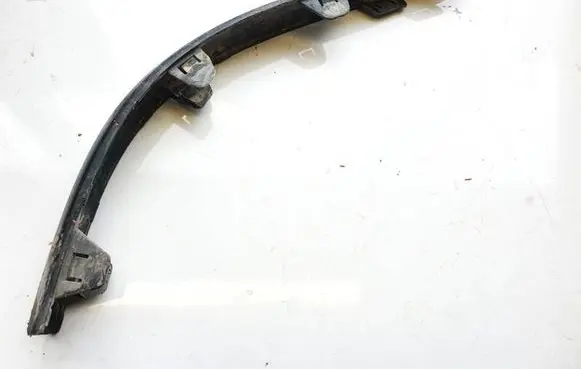 Rear bumper trim bar molding