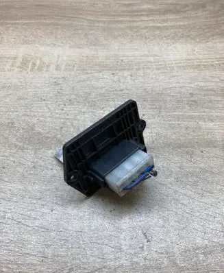 Mazda Premacy Heater blower motor/fan resistor HM636040B KJ151GE6R