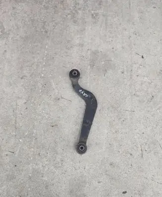 Toyota RAV 4 (XA40) Rear control arm 