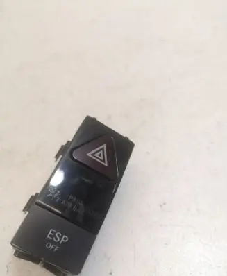 Mercedes-Benz C W204 Hazard light switch A2048706858