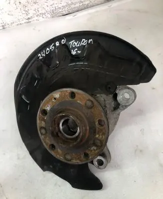 Volkswagen Touran III Front wheel hub 5q0407258a