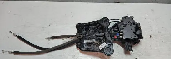 Chrysler Pacifica Sliding door lock 3041492 68234564AD 3041096