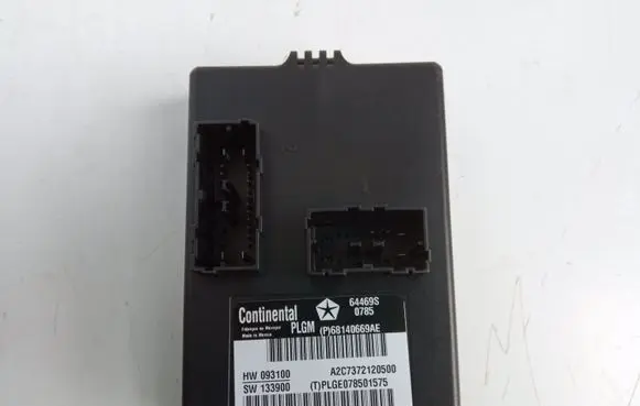 Jeep Grand Cherokee Tailgate/trunk control unit/module 68140669AE