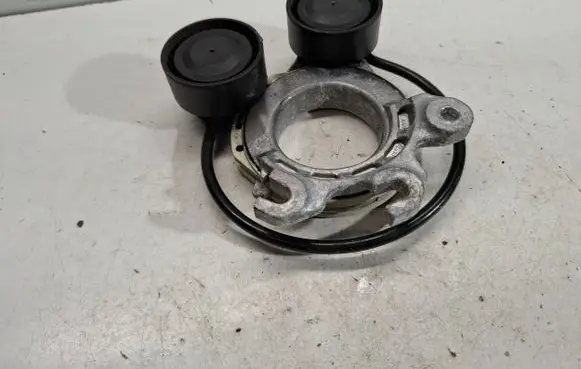 Citroen DS7 Crossback Generator/alternator belt tensioner 9818259480