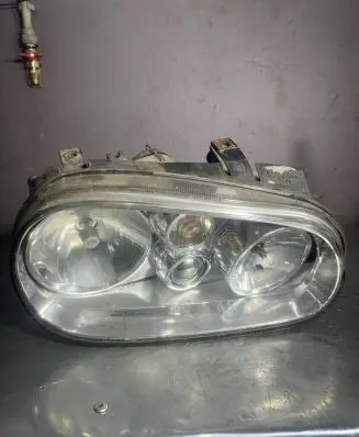 Volkswagen Golf IV Headlight/headlamp 1J1941016C