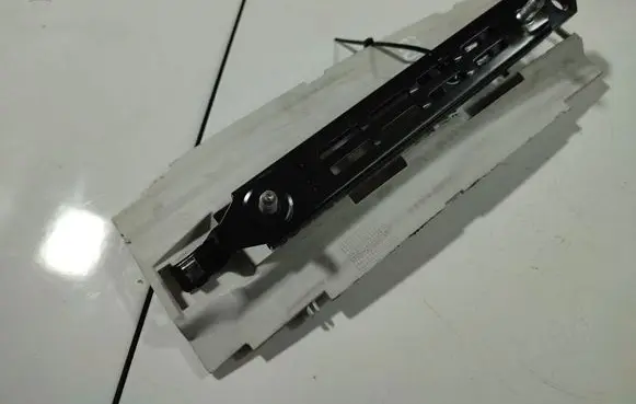 Opel Signum Seat belt adjustment rail 2020496