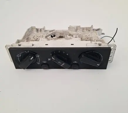 Mitsubishi Pajero Climate control unit