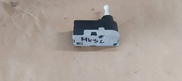 Ford Mondeo Mk III Headlight level adjustment motor 0307853310