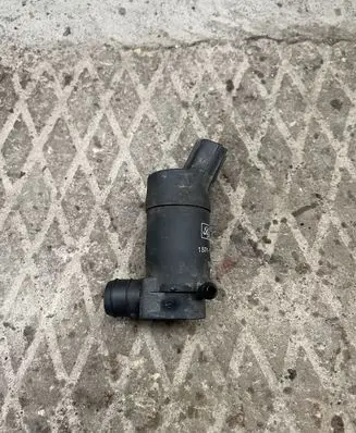 Volvo S60 Windscreen/windshield washer pump 1S7117K624DC T655C