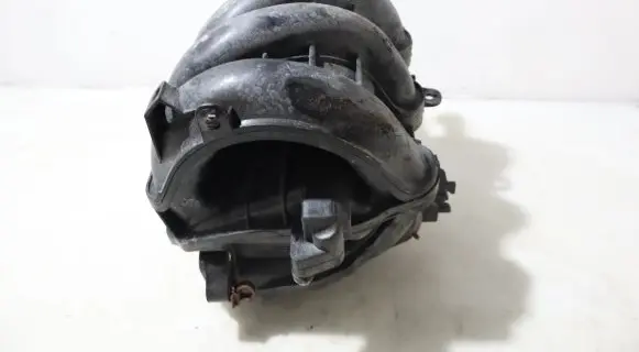 Peugeot 108 Intake manifold