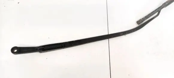 Front wiper blade arm